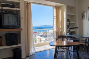 Seafront Apartment in City Center